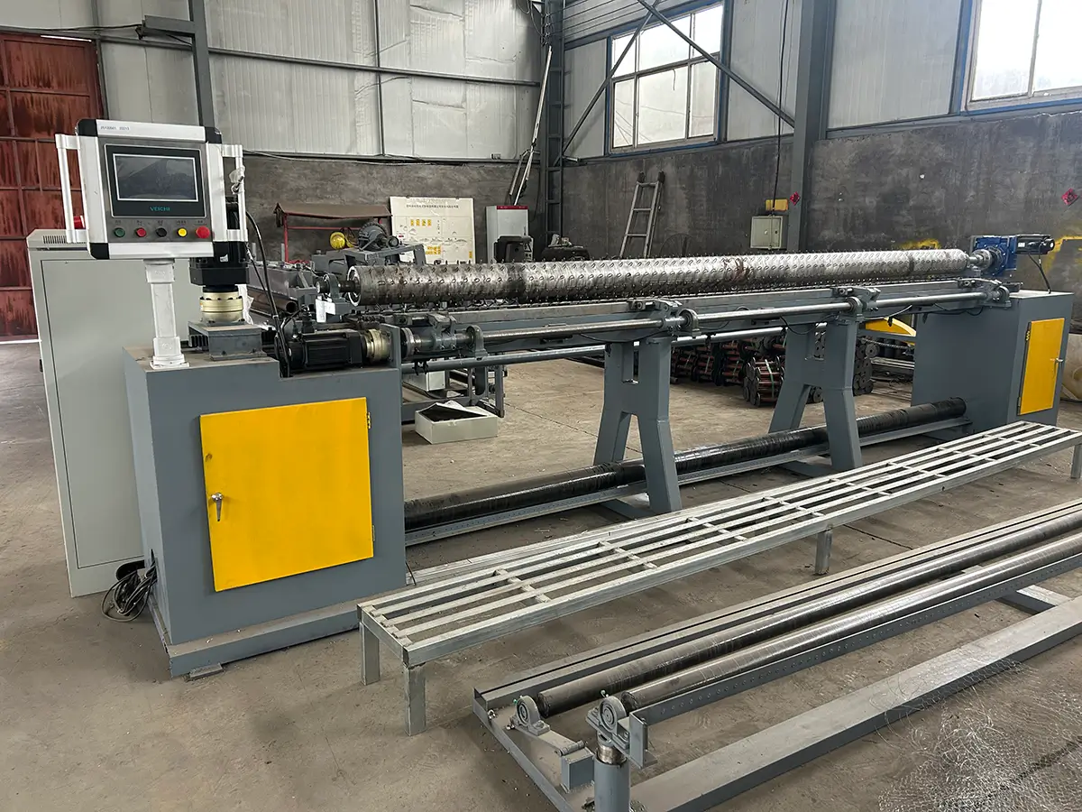 Operator controlling automatic hexagonal wire mesh machine during production, demonstrating ease of operation and machine performance