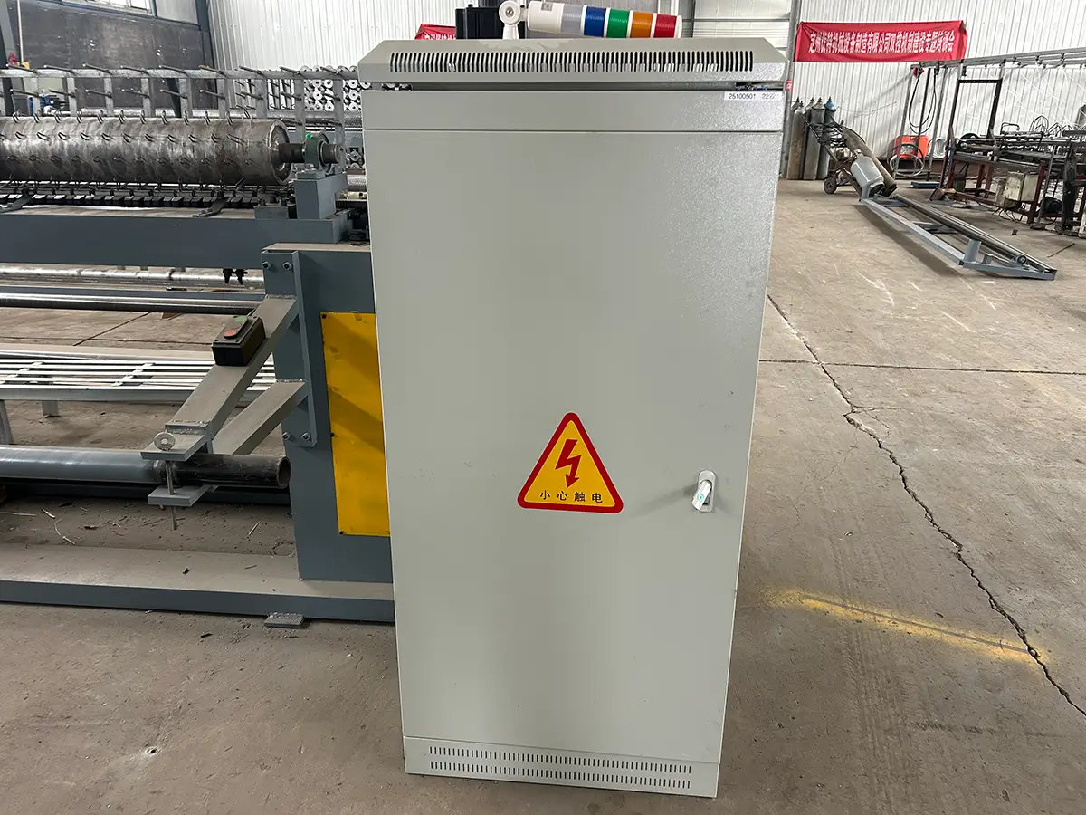 Automatic hexagonal wire mesh machine integrated PLC servo control cabinet with three-color signal light indicator for operational status monitoring