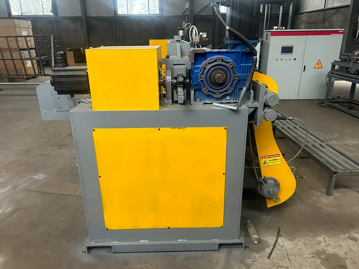 CNC polyester hexagonal mesh machine controlled by servo motor