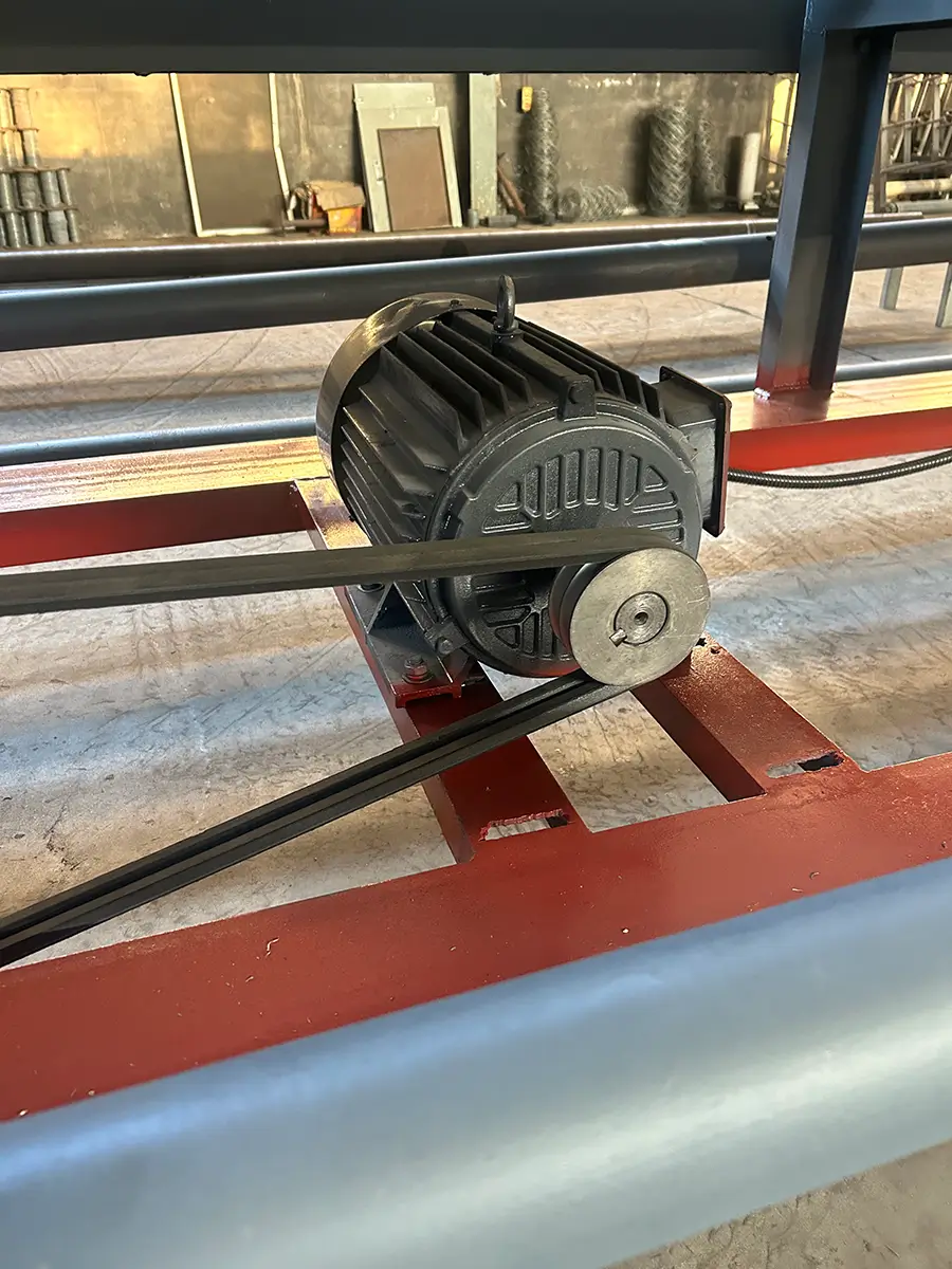 Close-up of the 7.5kW main motor on the horizontal gabion mesh machine, which powers the entire machine through a reduction drive system to deliver approximately 50 cycles per minute.