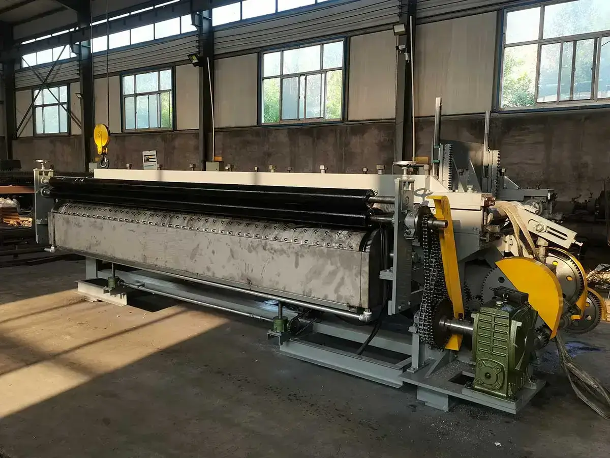 YOUTE hexagonal fish net making machine for deep-sea aquaculture cage netting and offshore fish cage mesh production using PET polyester monofilament