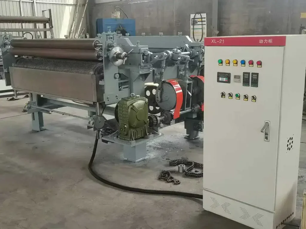 YOUTE PET hexagonal wire mesh machine with PLC control cabinet, featuring touchscreen interface and automated parameter controls